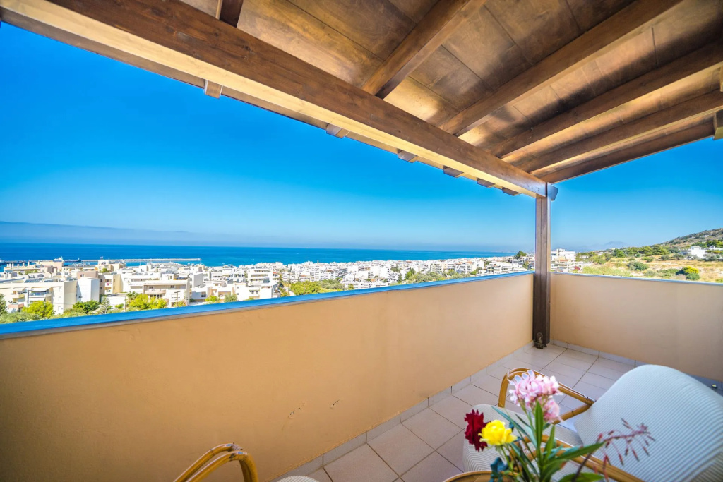 Triple Suite with water view
