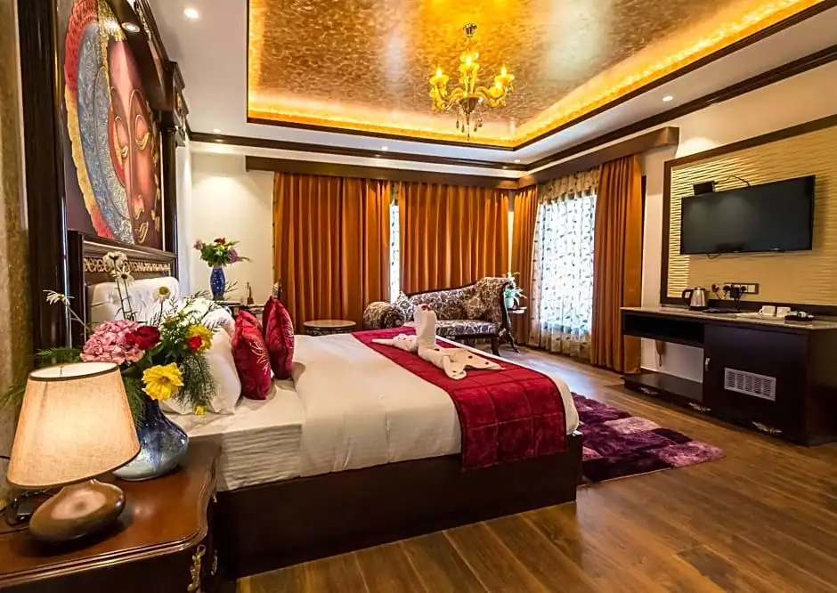 Double Suite with balcony (full double bed)