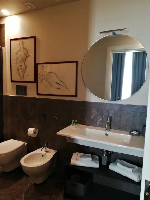 Superior Double room with city view (full double bed)