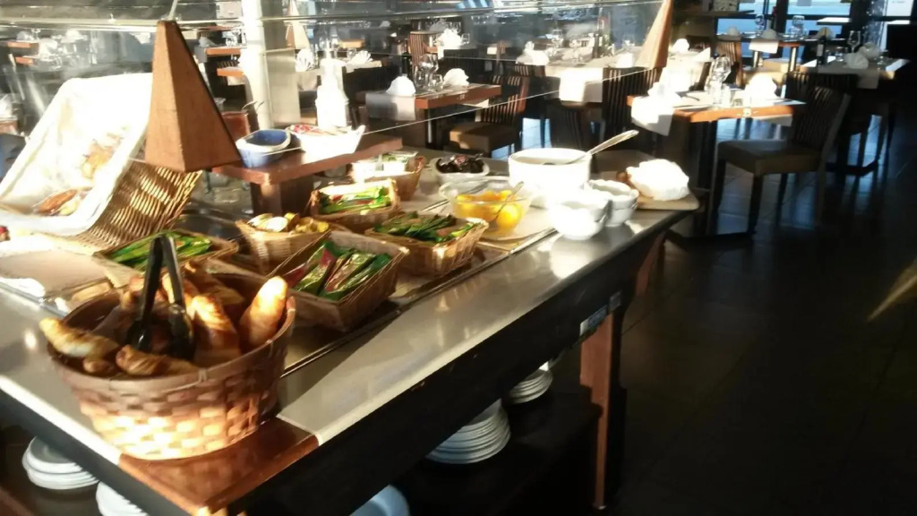 Hôtel Restaurant AKENA Bordeaux La Brède - Général