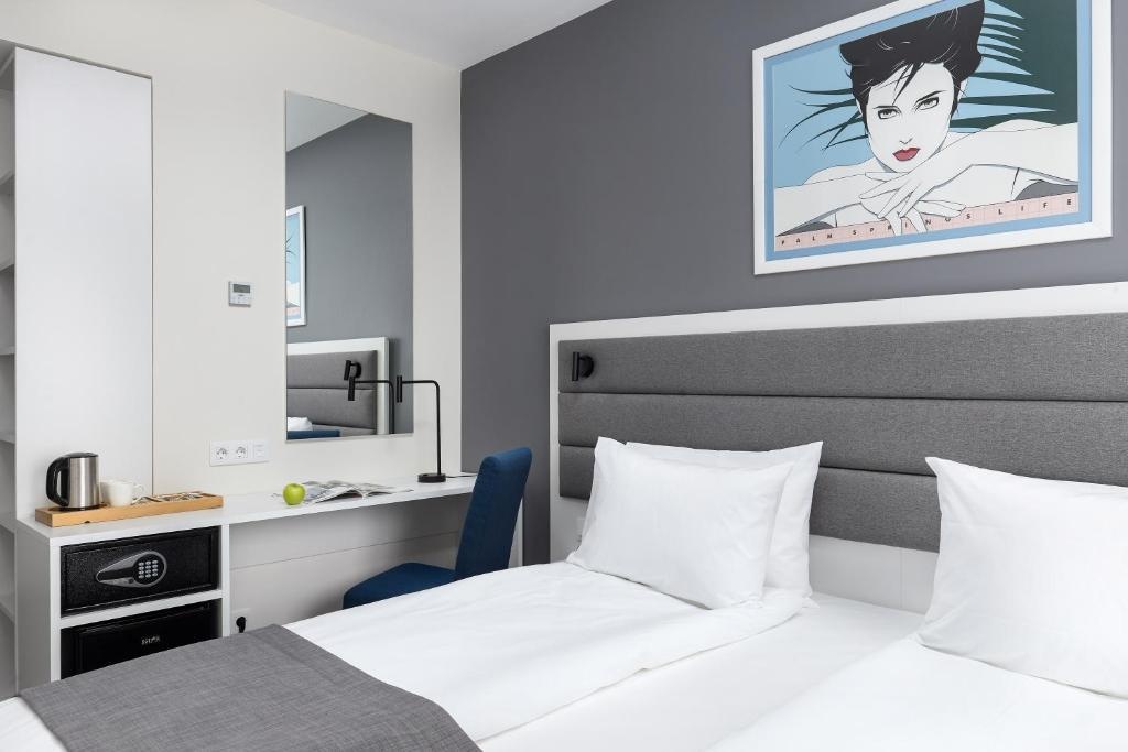 1 Art Hotel Room Type - Comfort Double room twin beds
