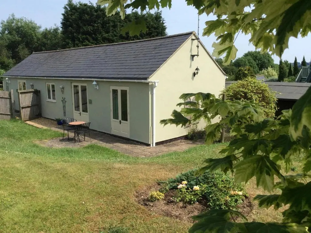 Cottage with garden view