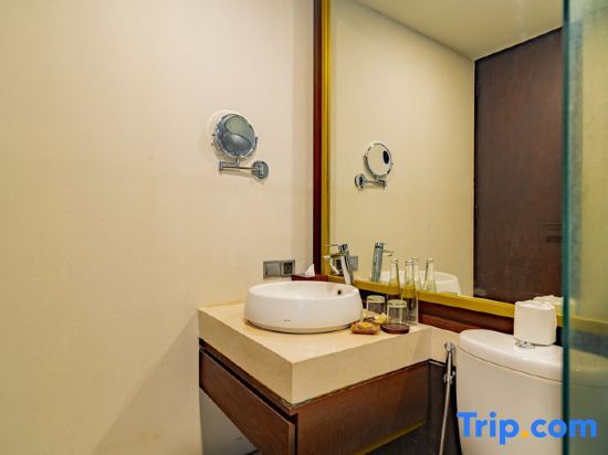 Japa Suites & Villas