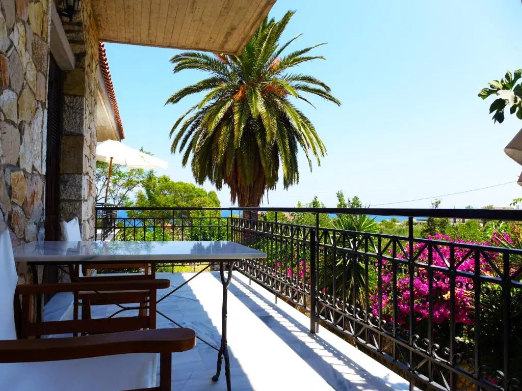 1 Bedroom Apartment with sea view