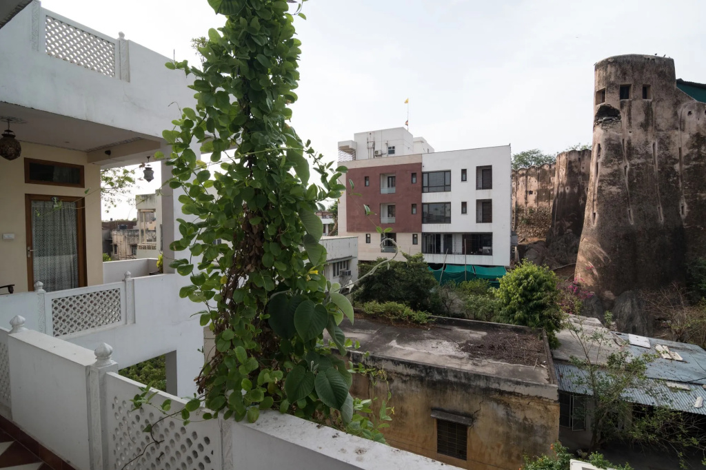Balcony & Terrace