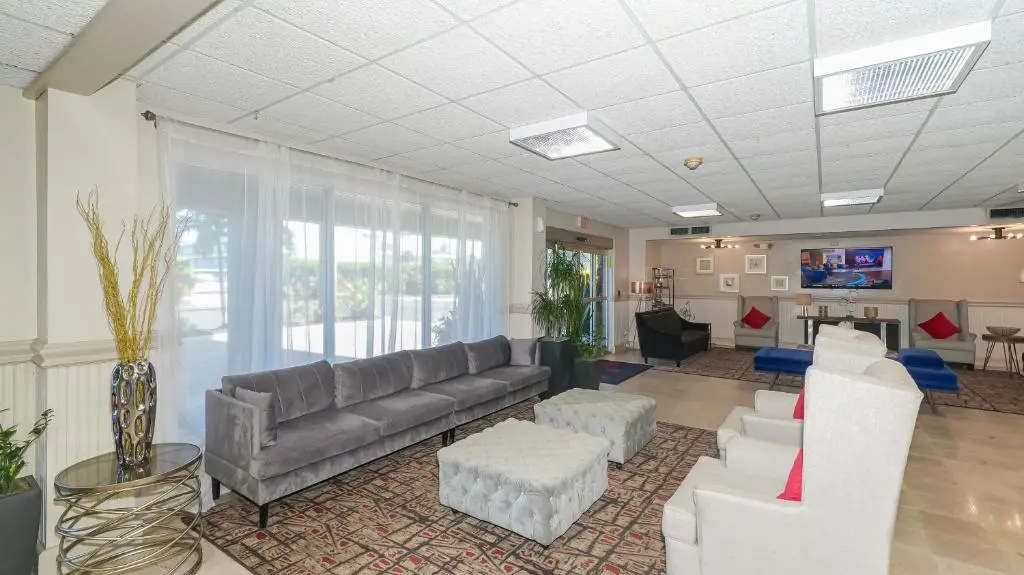 Lobby & Reception