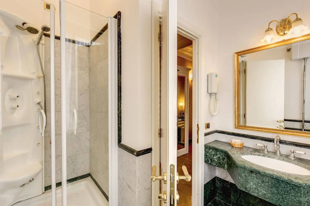 Hotel La Lumiere di Piazza di Spagna - Général