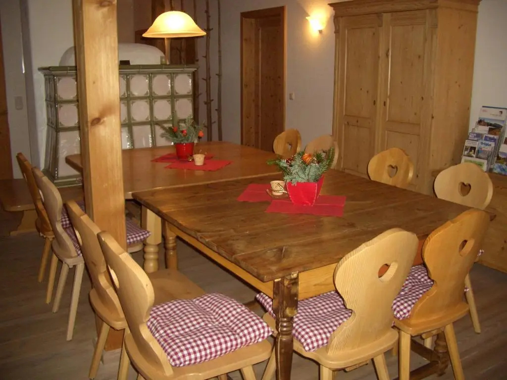3 Bedrooms Apartment