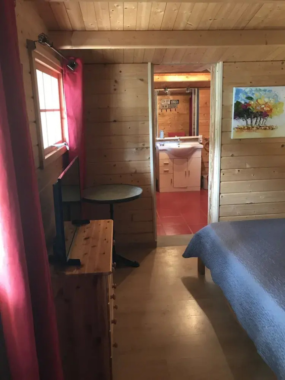 Standard Chalet