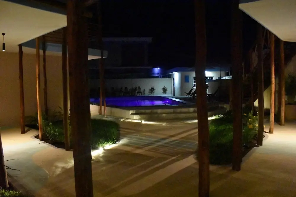 Lobby & Reception