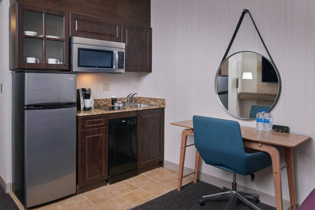 Delta Hotels by Marriott Detroit Novi - Chambres