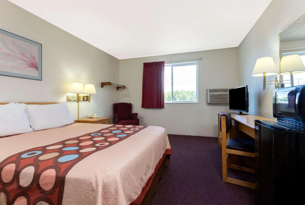 Standard Double room (full double bed)
