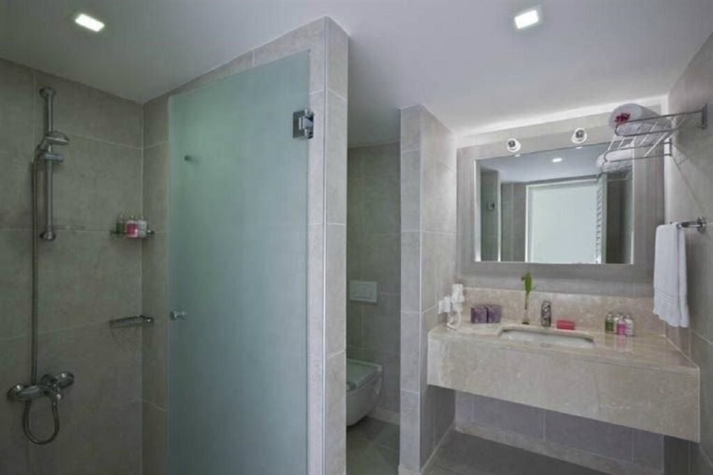 Hillside Beach Club image rooms