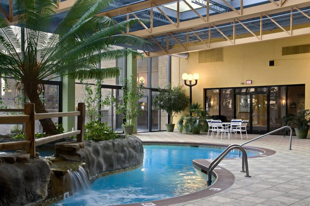 Hilton Knoxville Airport - Général