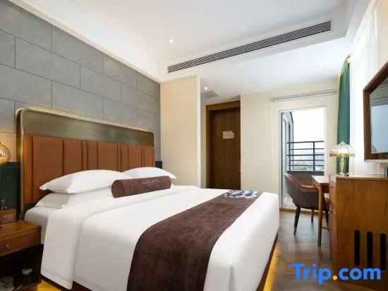 Luxury Double room with balcony (full double bed)