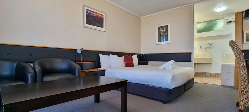 Commodore Regent Launceston — 5