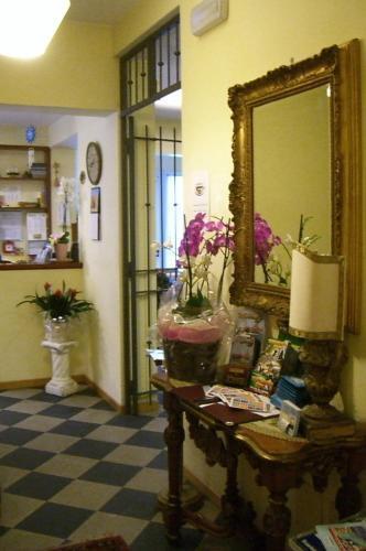 gallery_image_hidden_9