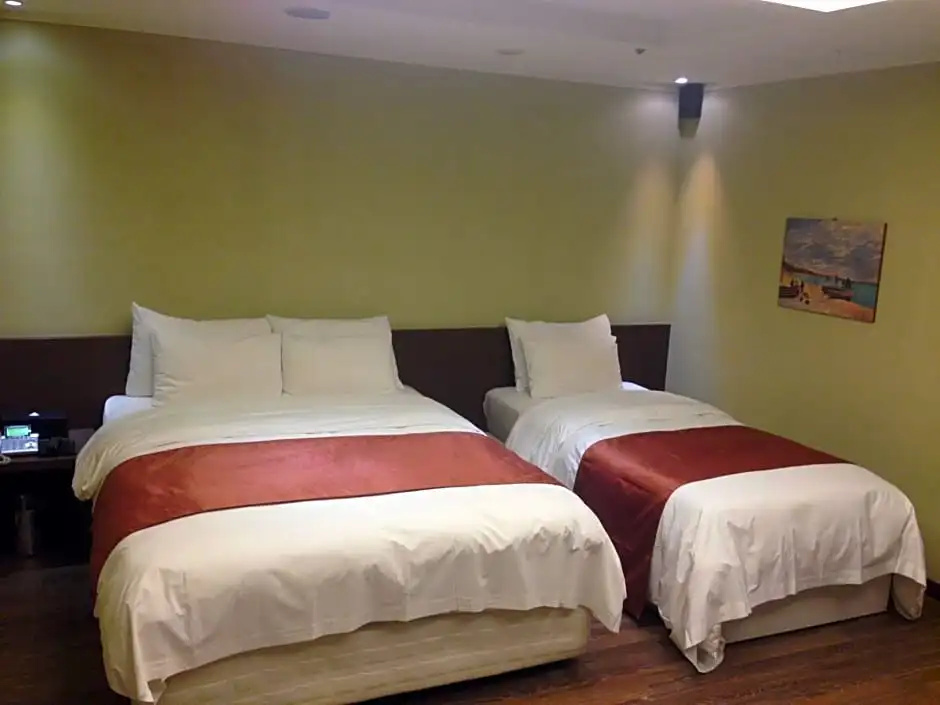 Premier room