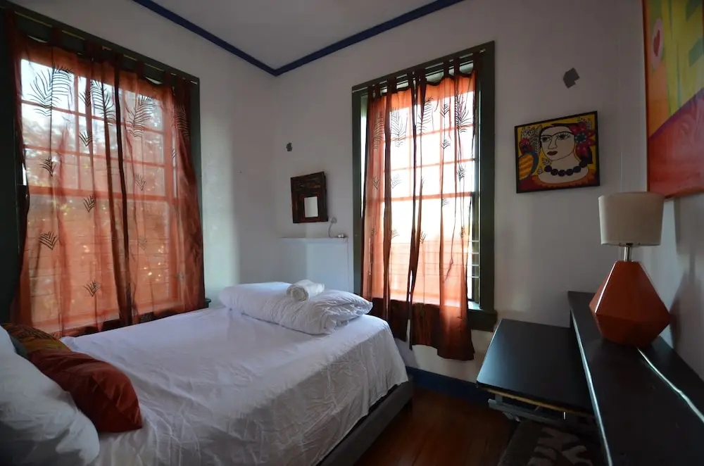 Economy room