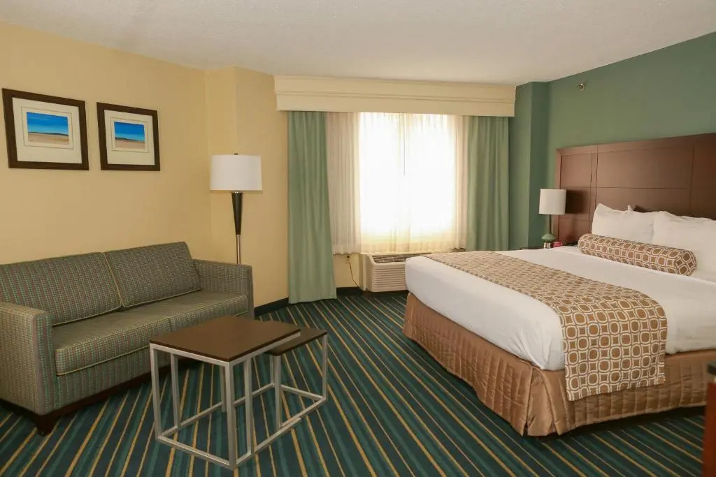 Crowne Plaza Virginia Beach Town Center by IHG - Chambres