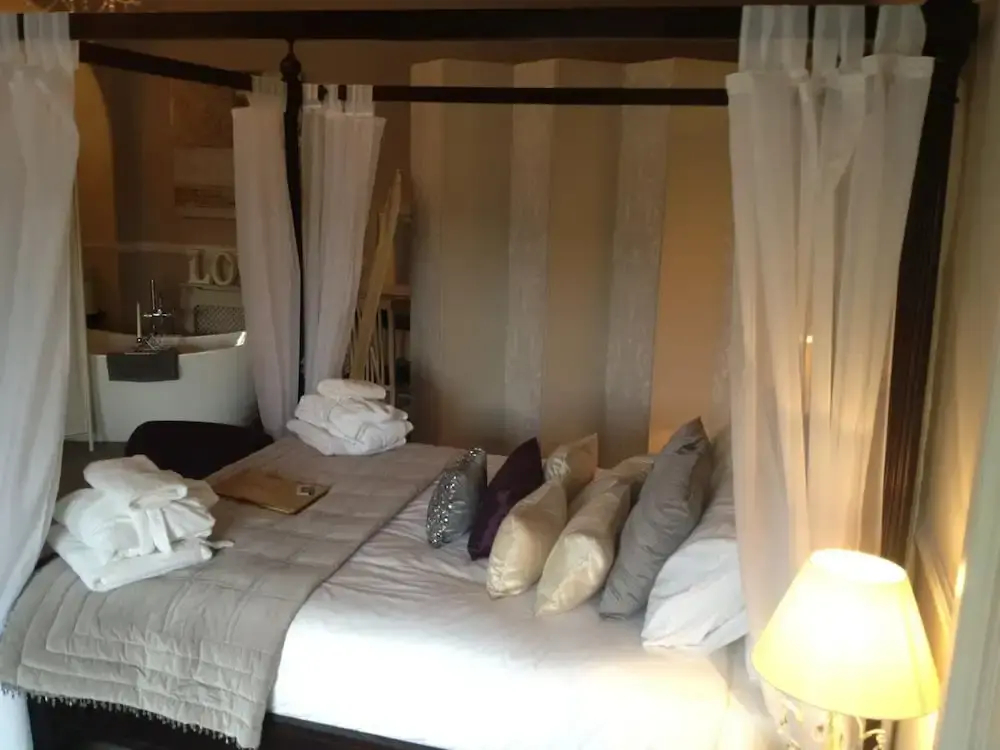 The Castle House Luxury Bed & Breakfast - фото 5