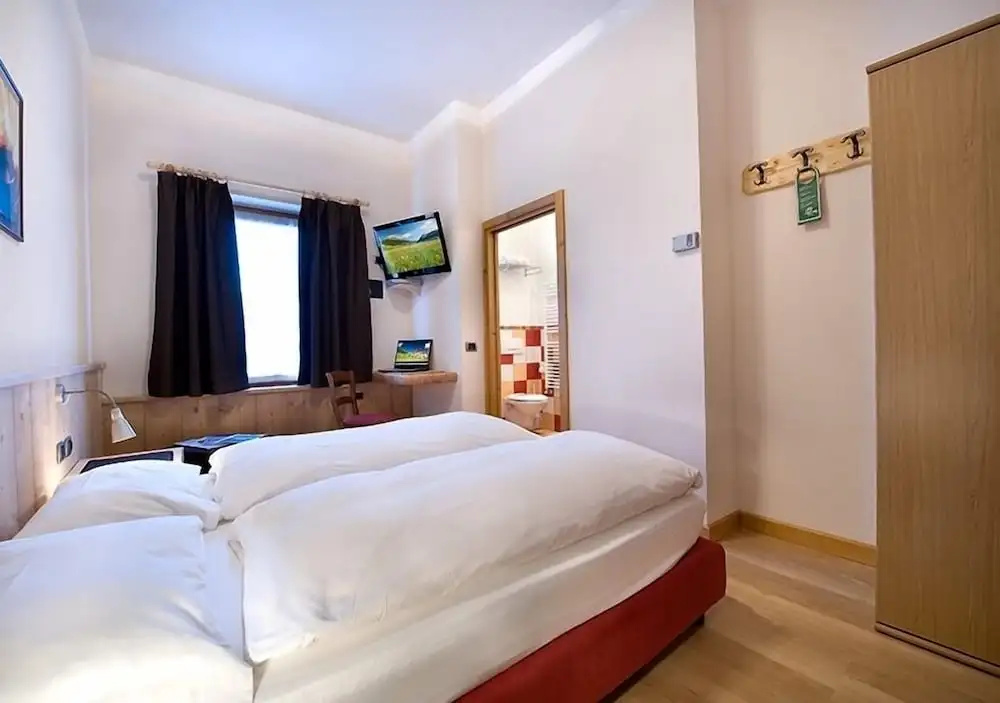 Standard Double room with balcony (twin beds)