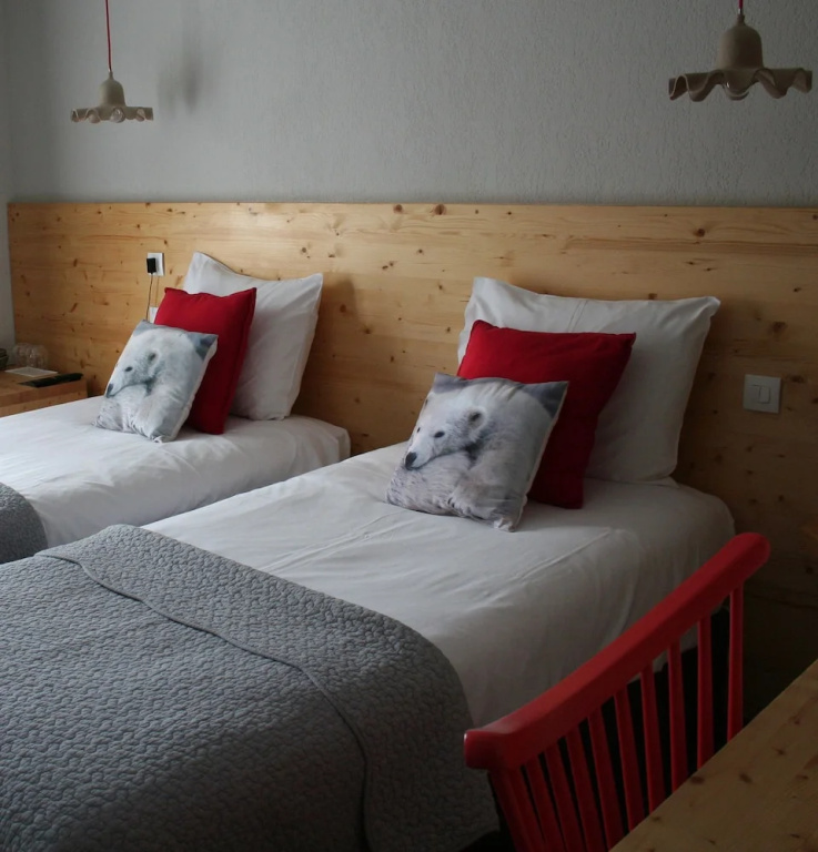 Classic Double room with balcony (full double bed)