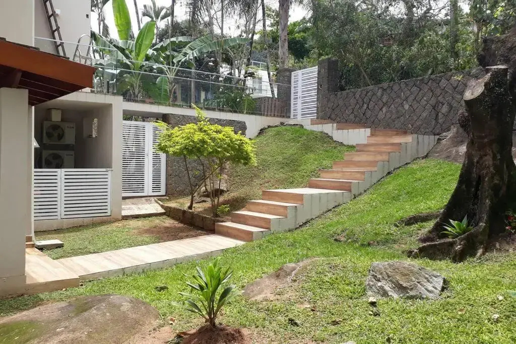 Casa com varanda, ar condicionado pet friendly