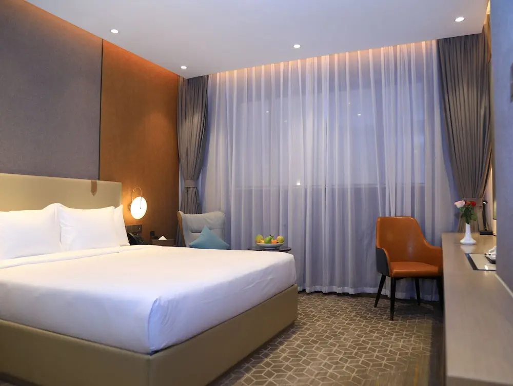 Deluxe Double room (full double bed)
