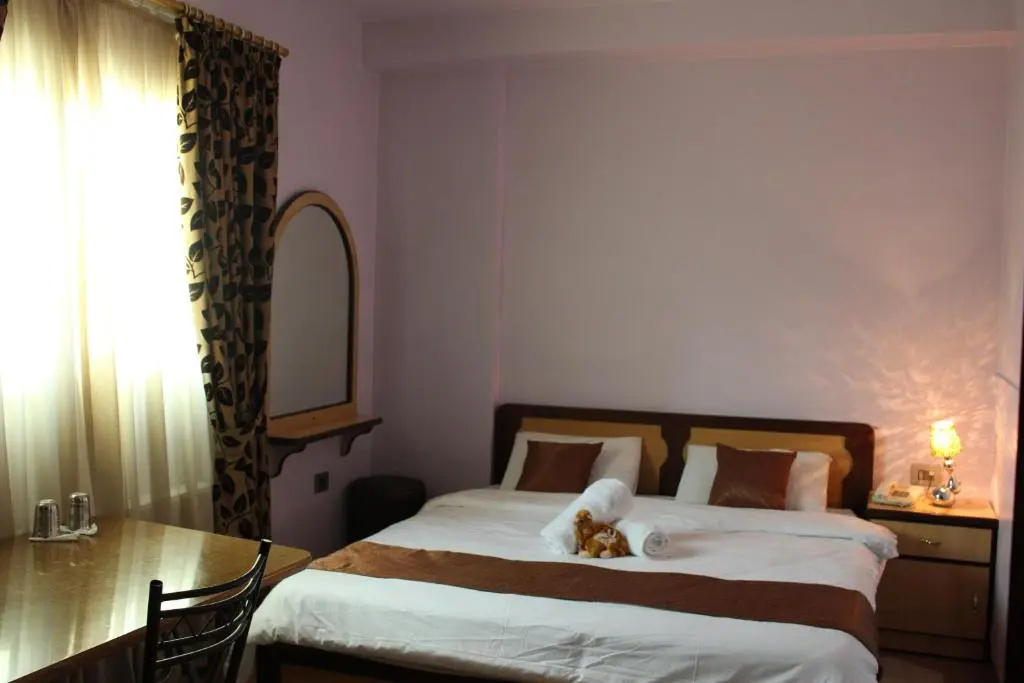 Economy room