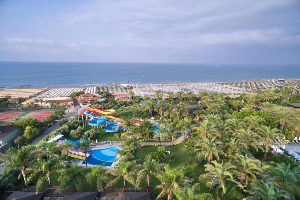 Beach & Waterfront
