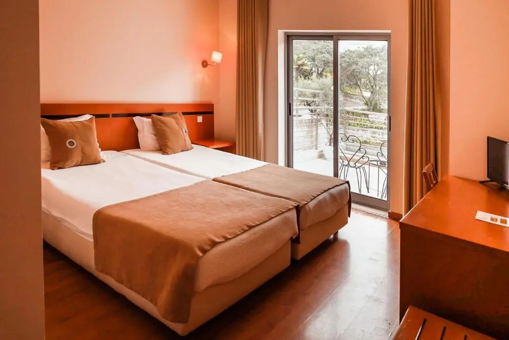 Standard Double room with balcony (full double bed)