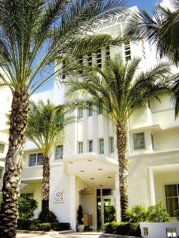 Kimpton Surfcomber Hotel by null