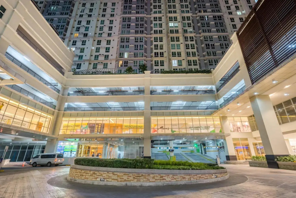Makati Condo Edsa MRT Magallanes Station Chino Roces Ave IT Hub Alphaland by 24K Residences