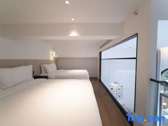 Double Apartment with river view (twin beds)