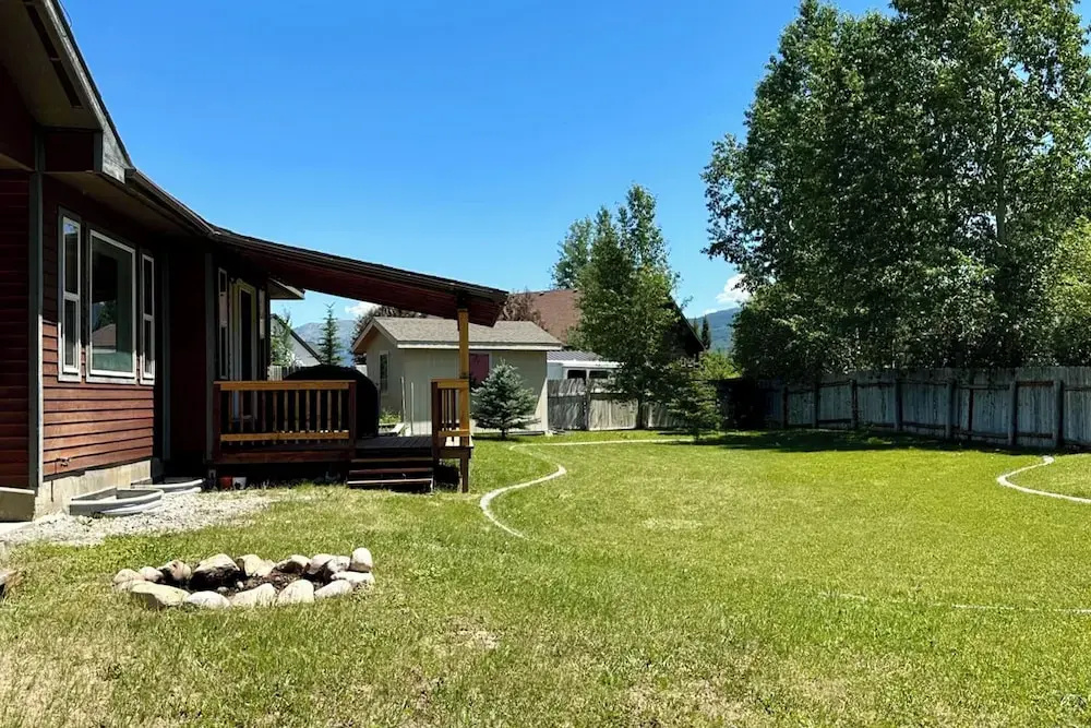 4BR Mtn View Home w/ Grill, Patio, Wood Stove
