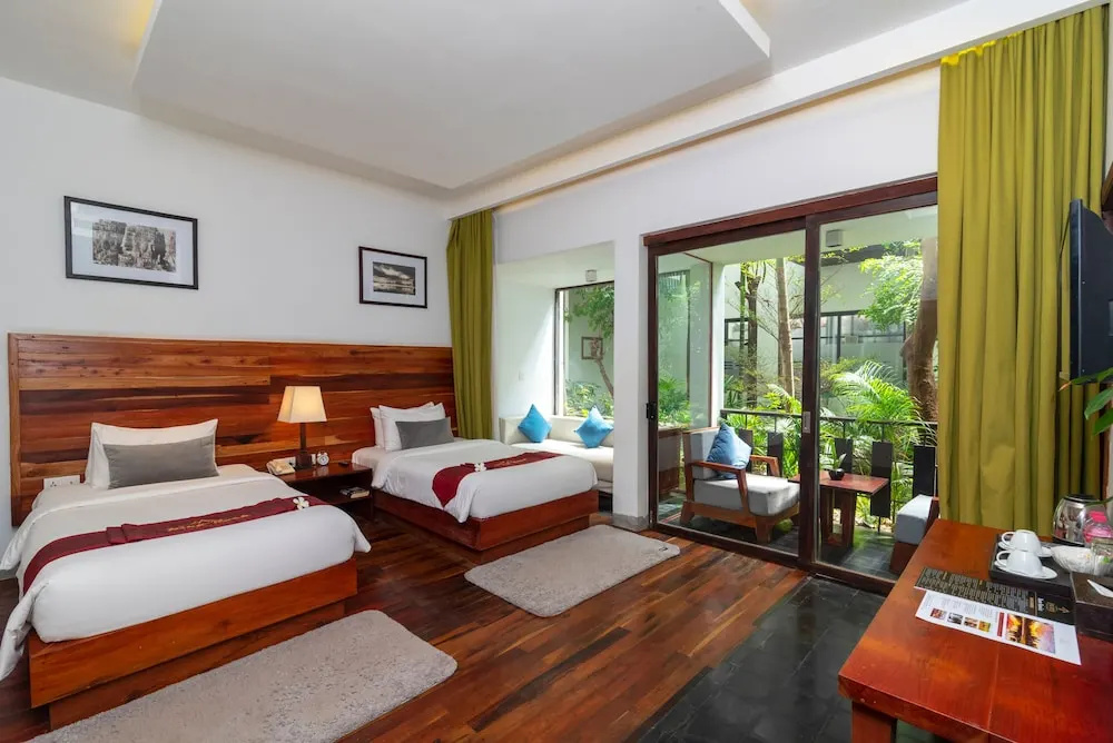Deluxe Double room with balcony (twin beds)