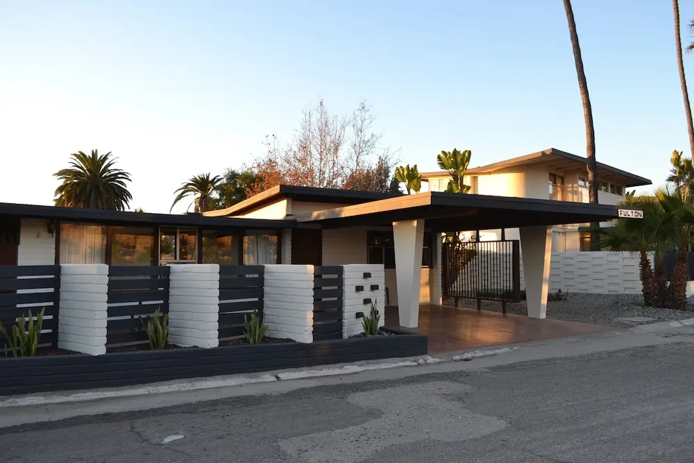 2 Bedrooms Family Chalet with pool view