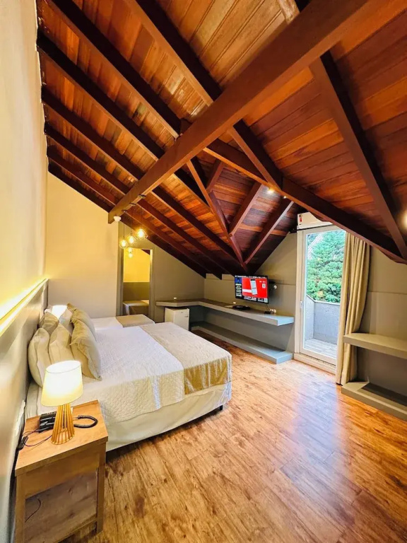 Luxury Quadruple Apartment with balcony