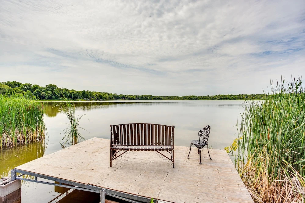 Lakefront Mound Vacation Rental w/ Fire Pit Access