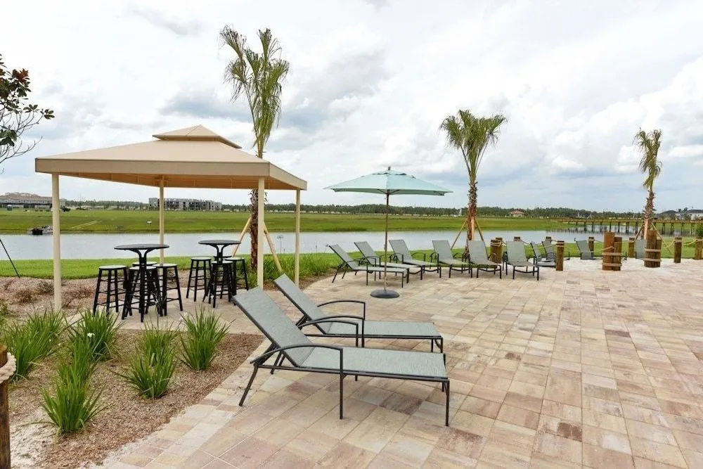 Luxury 5 bedroom home with private pool - 5 Br home by RedAwning