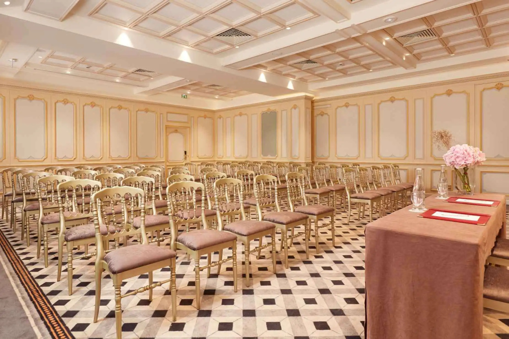 Hotel Regina Louvre 16