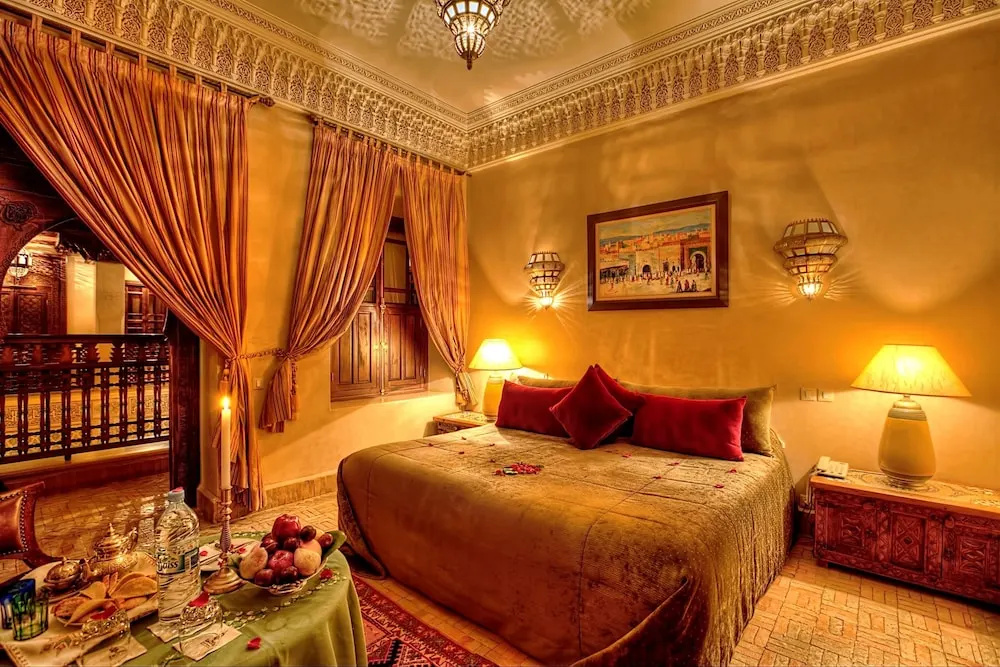 Deluxe Double room (full double bed)