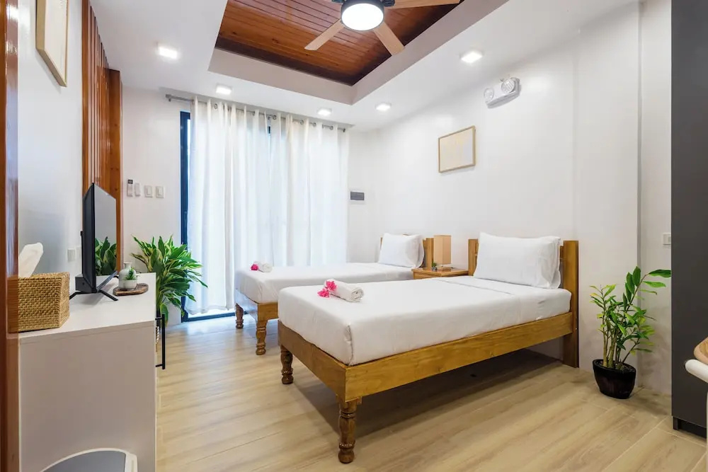 Standard Double room with balcony (twin beds)