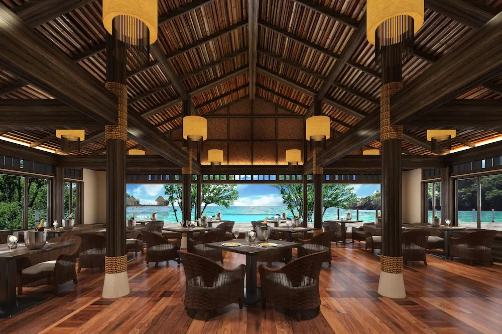 The Pristine Villas and Bungalows at Palau Pacific Resort - фото 11