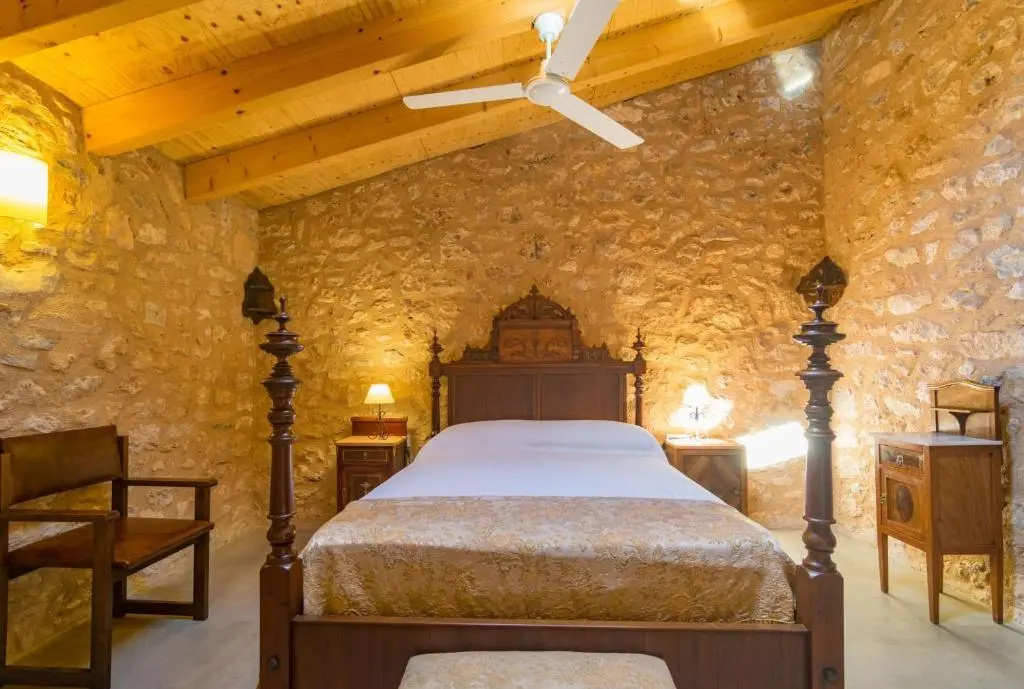 2 Bedrooms Cottage