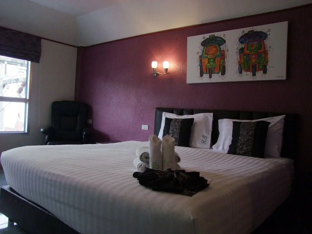 Standard room with city view