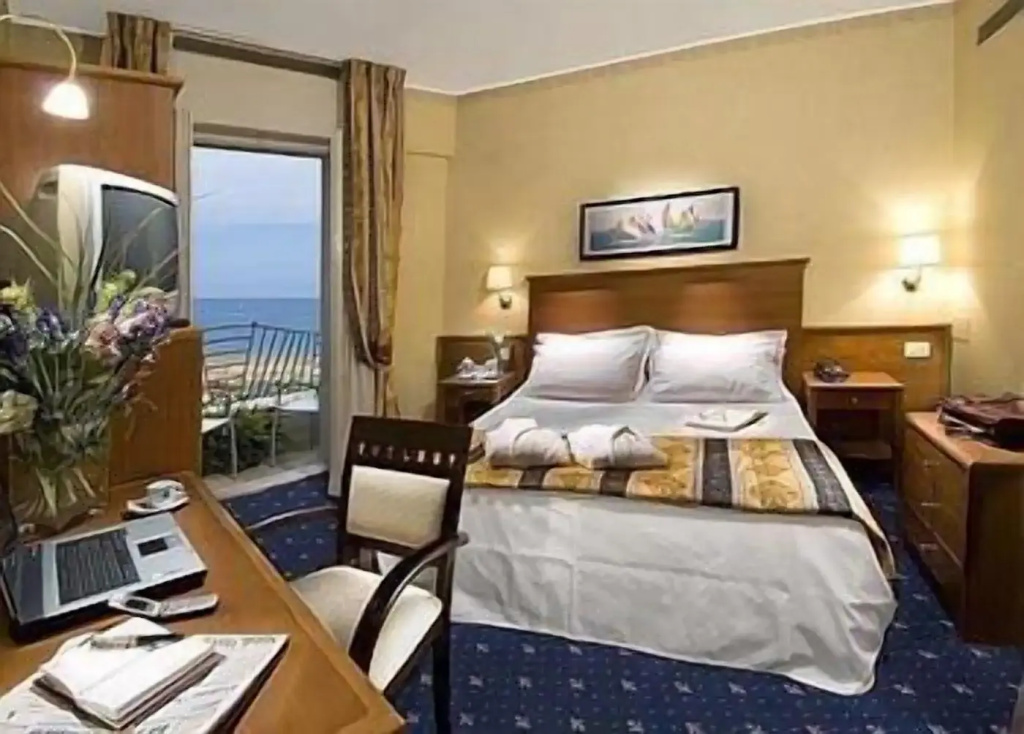 Hotel photo 13