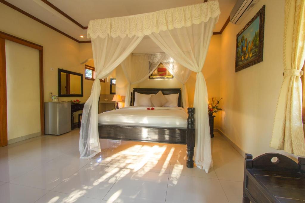 Arya Amed Beach Resort