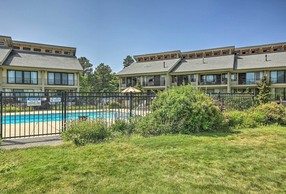 Seasonal Pool & Marina! Condo on Lake Pend Oreille